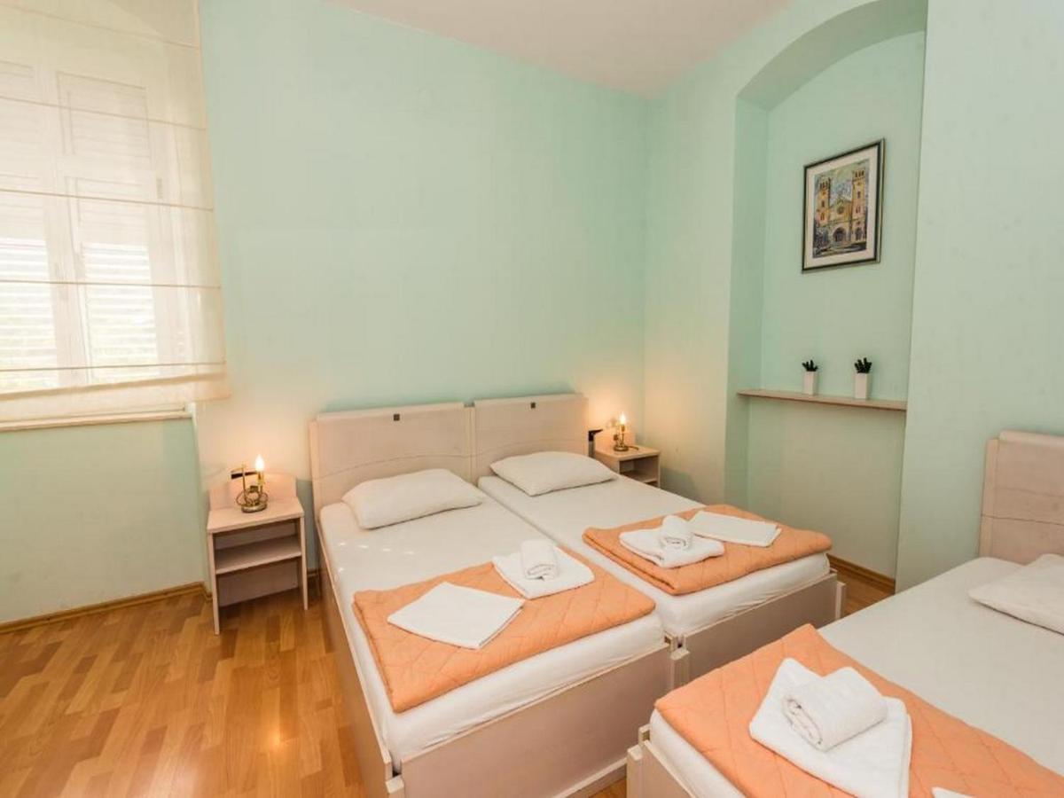 Guesthouse Aurora トゥルパニ エクステリア 写真